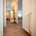 Stylish & Cozy Venetian House
