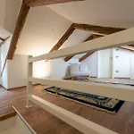 Stylish & Cozy Venetian House Semesterbostad *