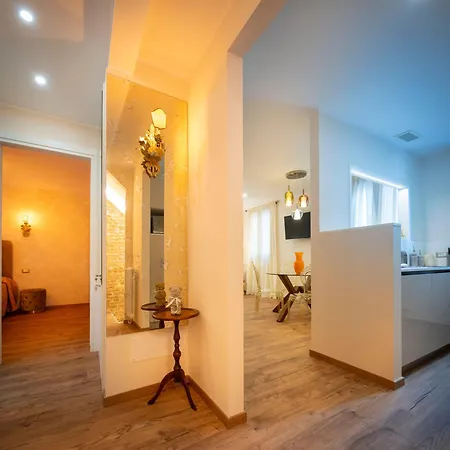 Stylish & Cozy Venetian House ונציה