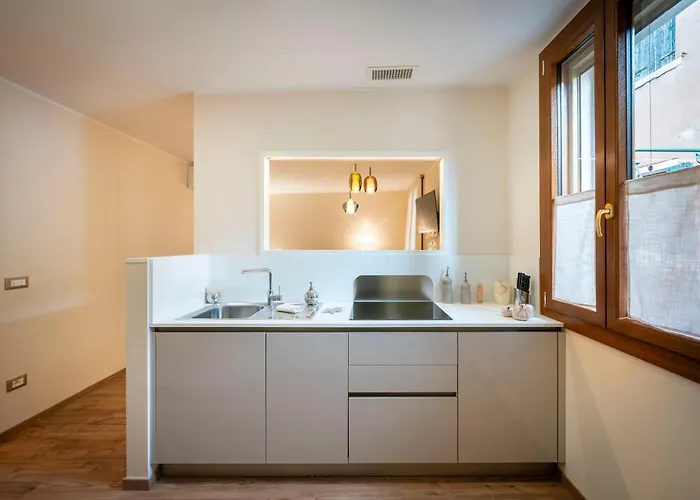 Дом отдыха Stylish & Cozy Venetian House Венеция